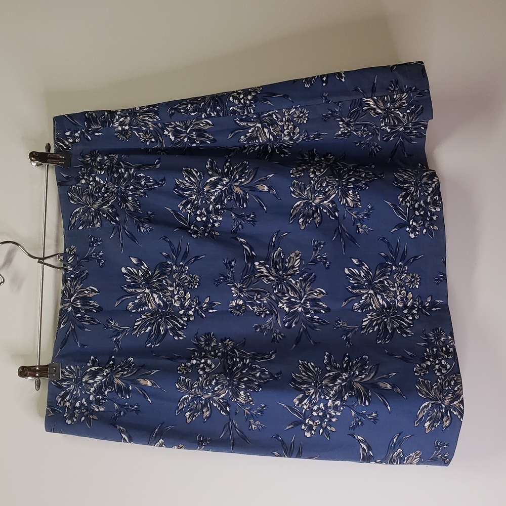 NWOT MERONA size 18 front wrap blue floral skirt  E94 - Picture 4 of 10
